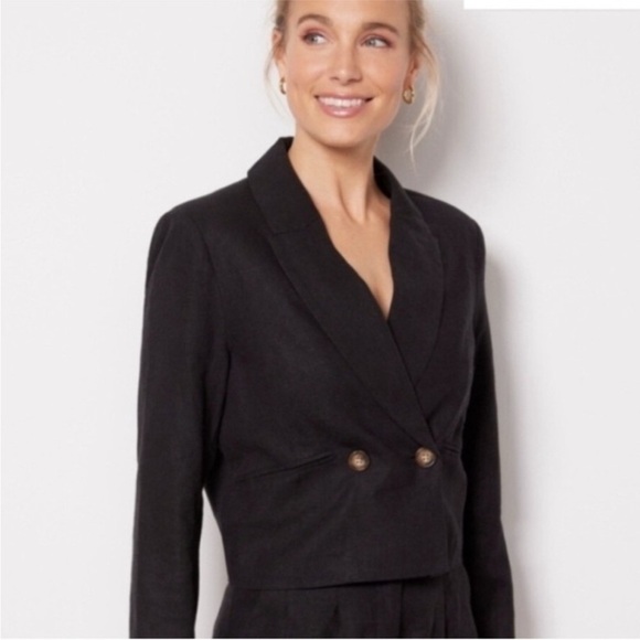 NEW Evereve | Janice Cropped Double Breasted Blazer | 100% Linen | Black | Small - Picture 1 of 16